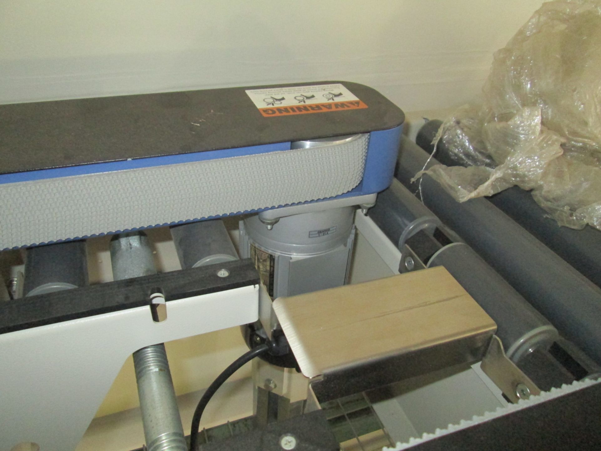 Interpack Tape machine, bottom taper, with side belts. Model USA 2024-SB, 110v, 2x1/3HP drives. As - Image 9 of 15
