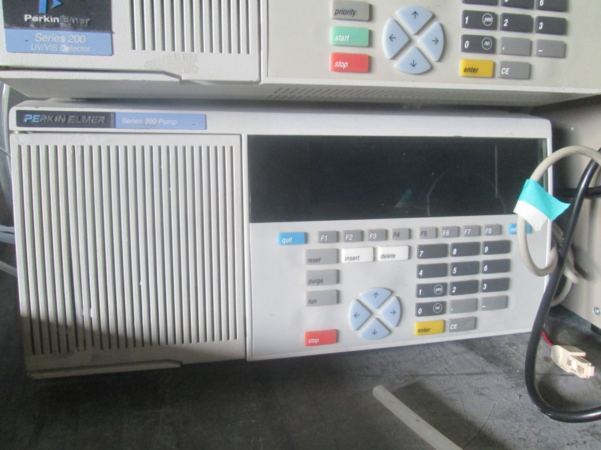 HPLC System includes Applied Bio Systems 785A Programmable Absorbance Detector, Perkin Elmber 785A - Image 14 of 17