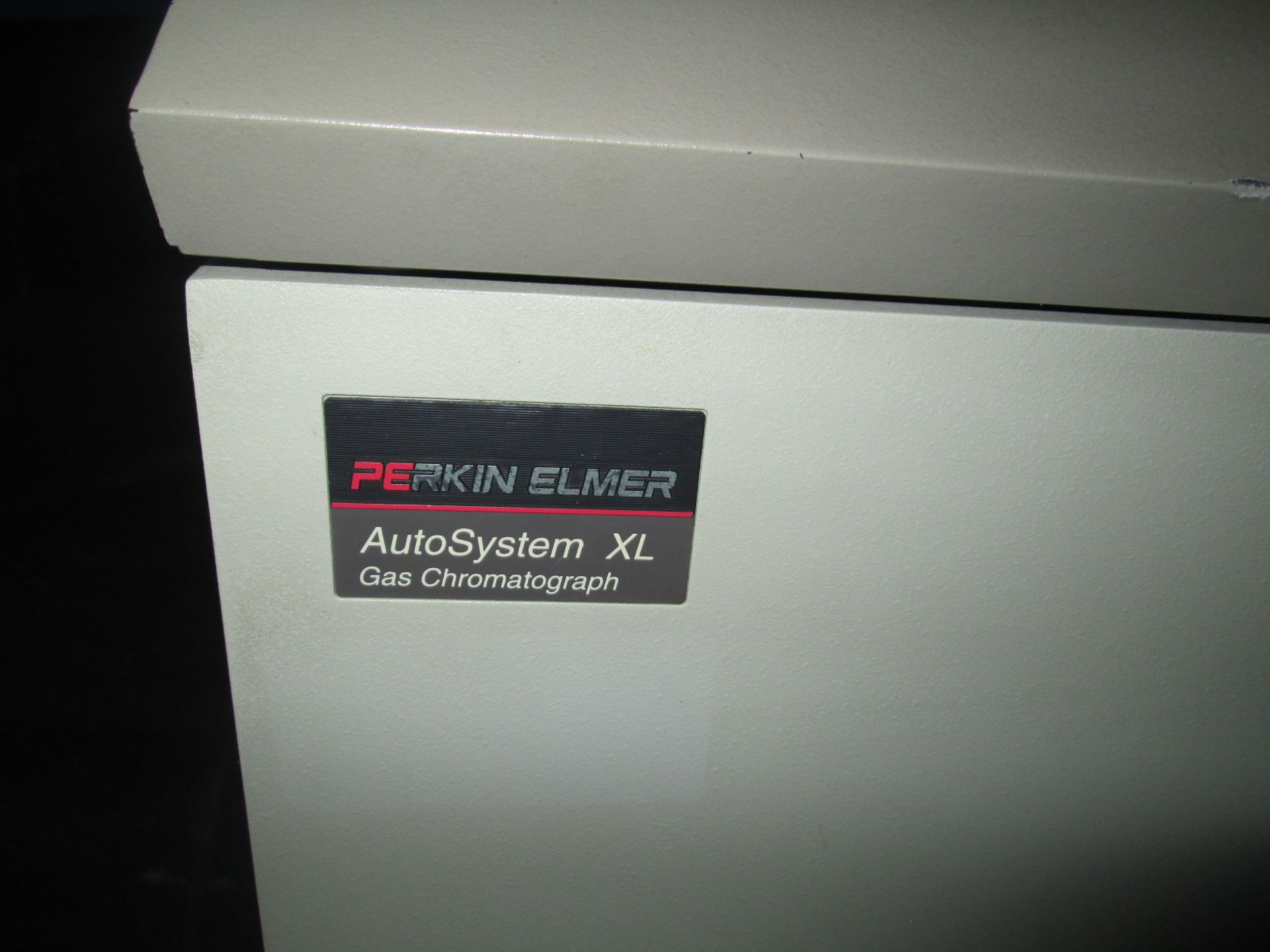 Perkin Elmer AutoSystem XL Gas Chromatograph with a Perkin Elmer HS40XL Headspace Sampler and - Image 7 of 17