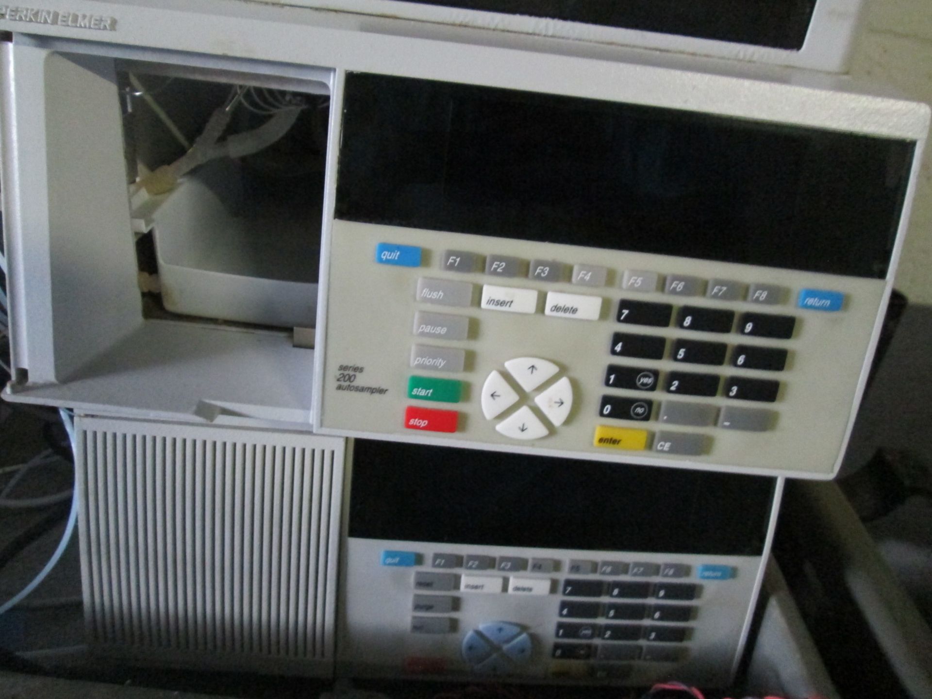 HPLC System / Applied Bio Systems Absorbance Detector / AutoSampler / Pumps / IT Gear etc. - Image 14 of 18