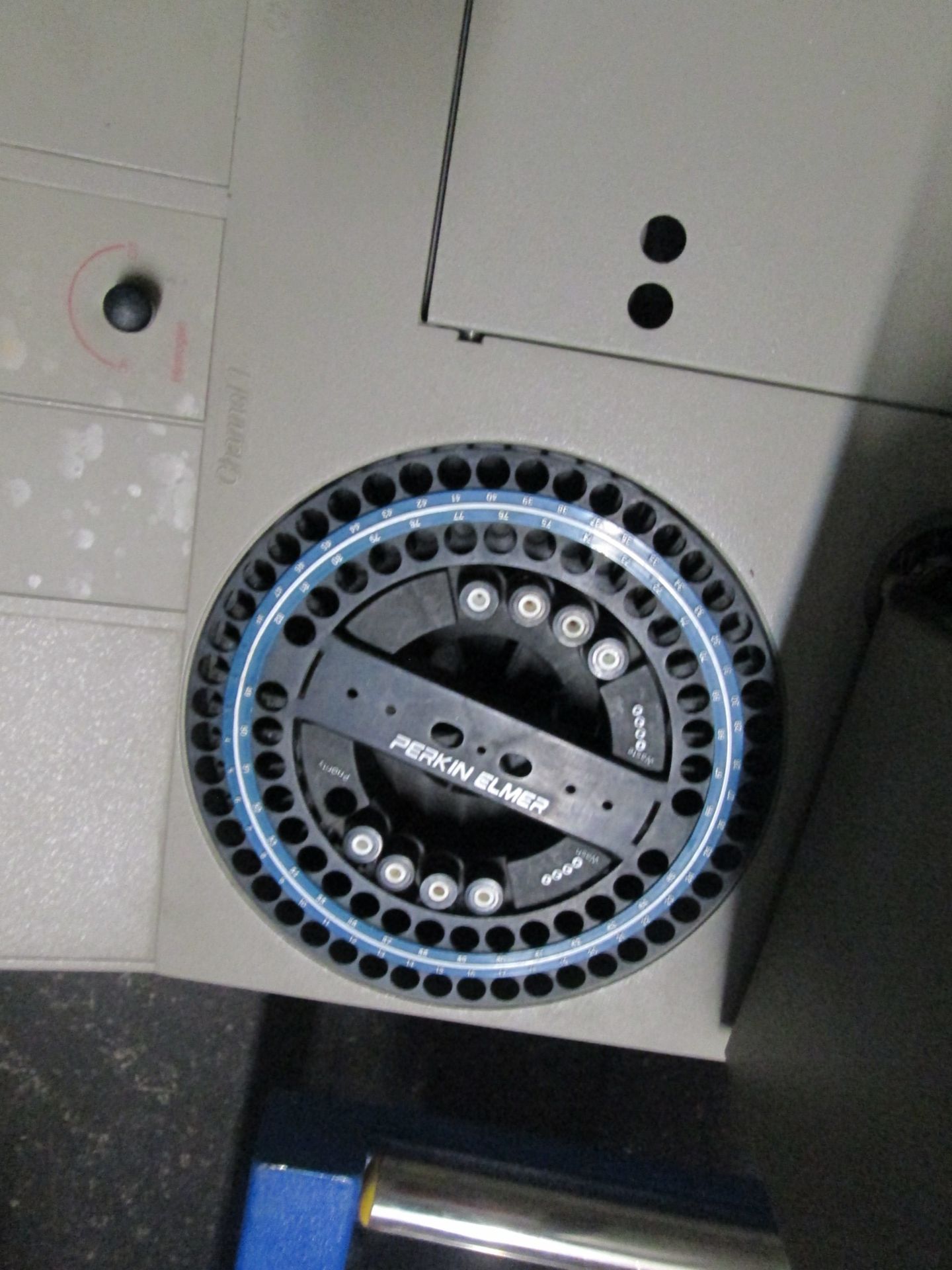 Perkin Elmer AutoSystem XL Gas Chromatograph with a Perkin Elmer HS40XL Headspace Sampler and - Image 9 of 17