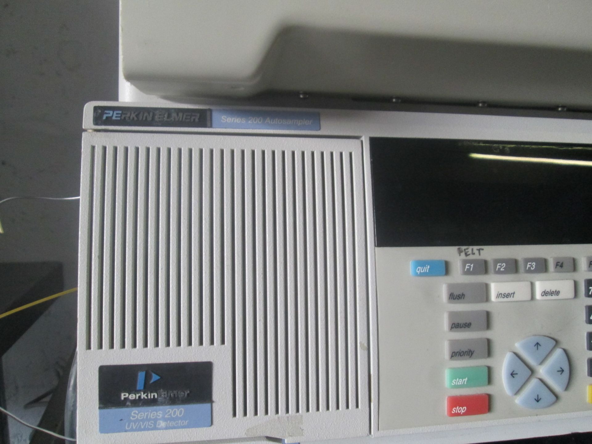 HPLC System includes Applied Bio Systems 785A Programmable Absorbance Detector, Perkin Elmber 785A - Image 11 of 17