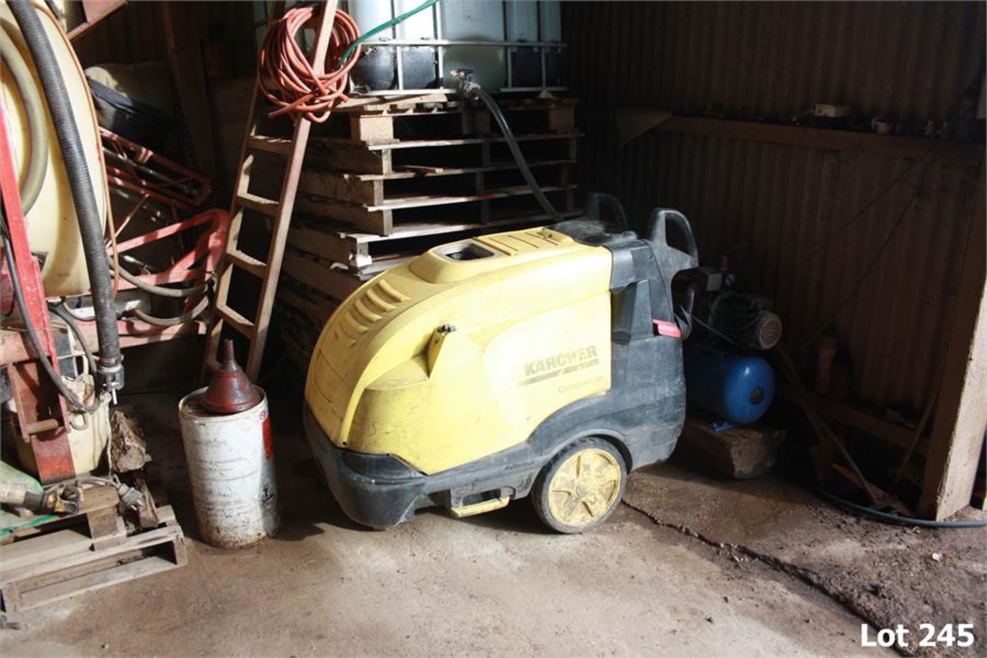 Karcher Commercial Steam Cleaner / pressure washer with lance