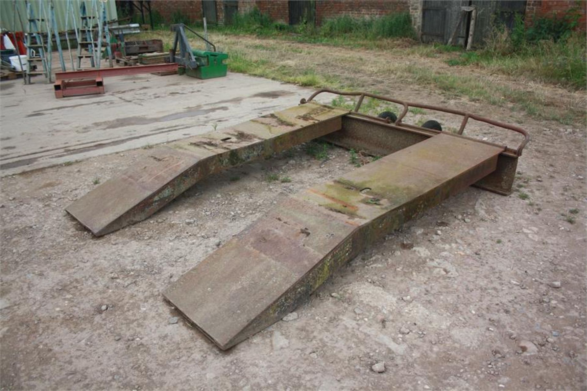 Pair of trailer ramps - Image 2 of 2