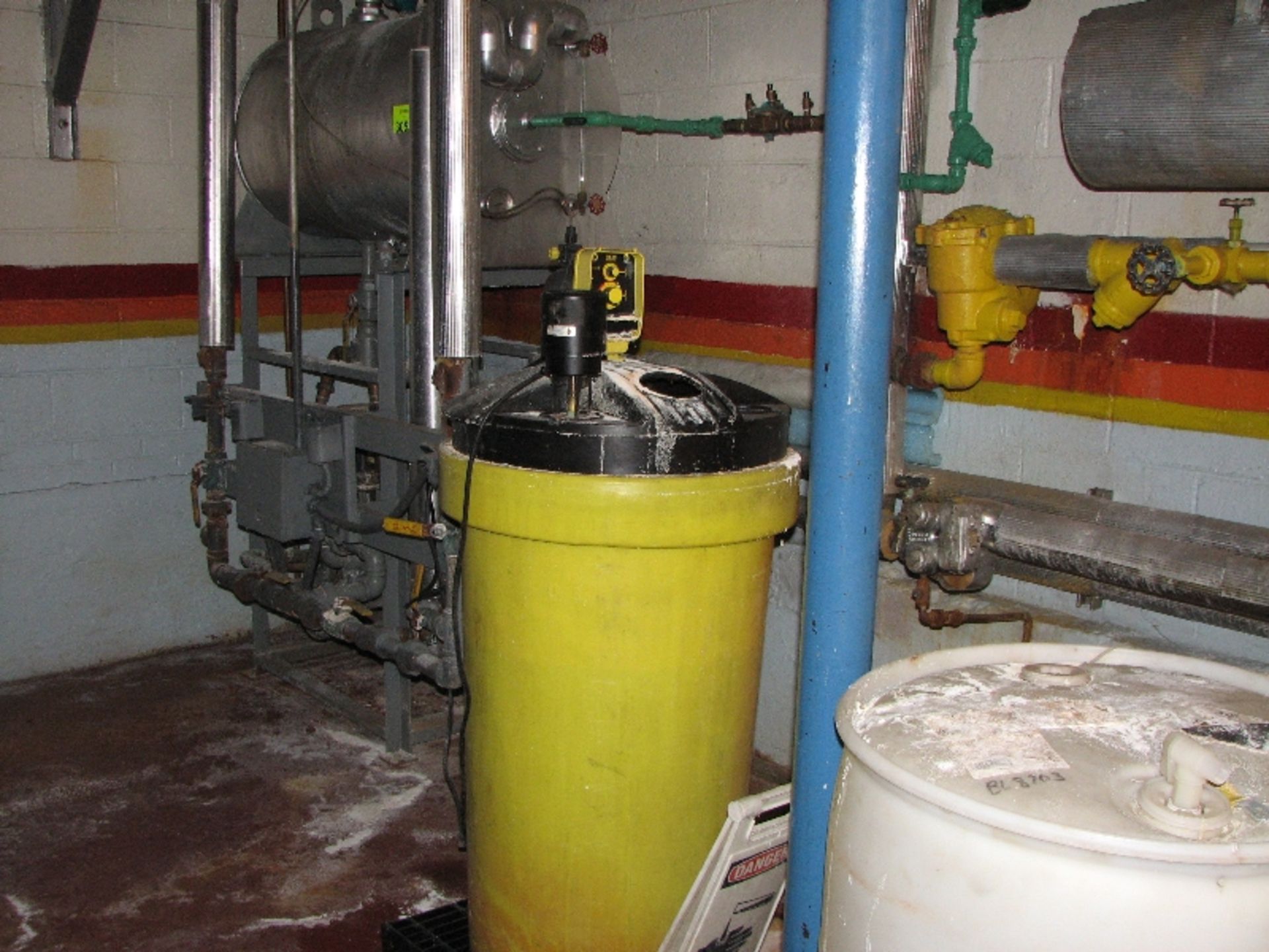 Hot Water Tank - Image 3 of 4