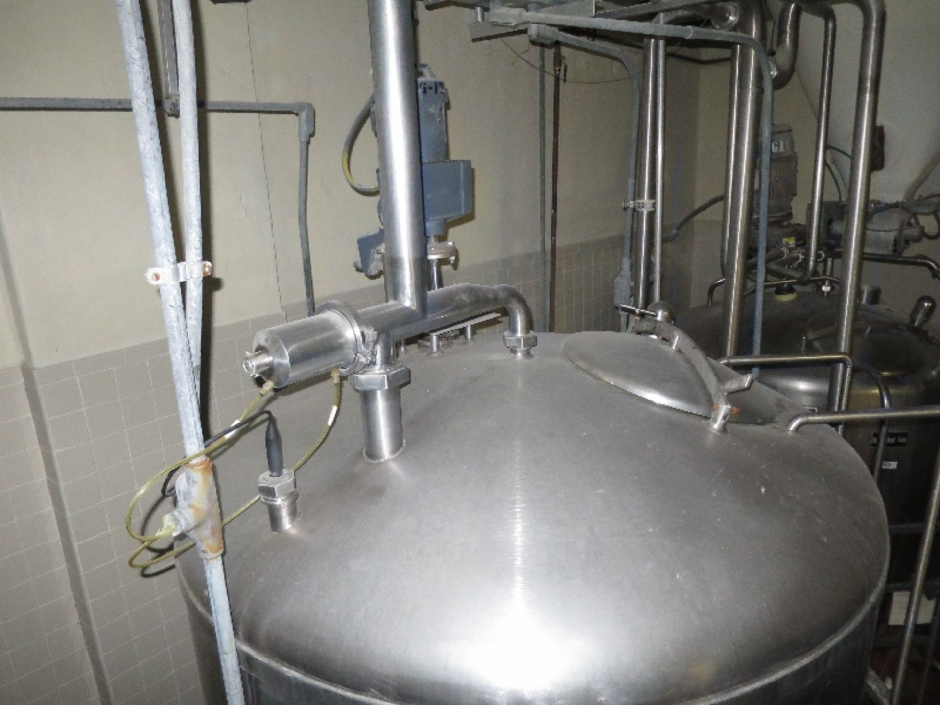 Fermenting Tank - Image 2 of 3