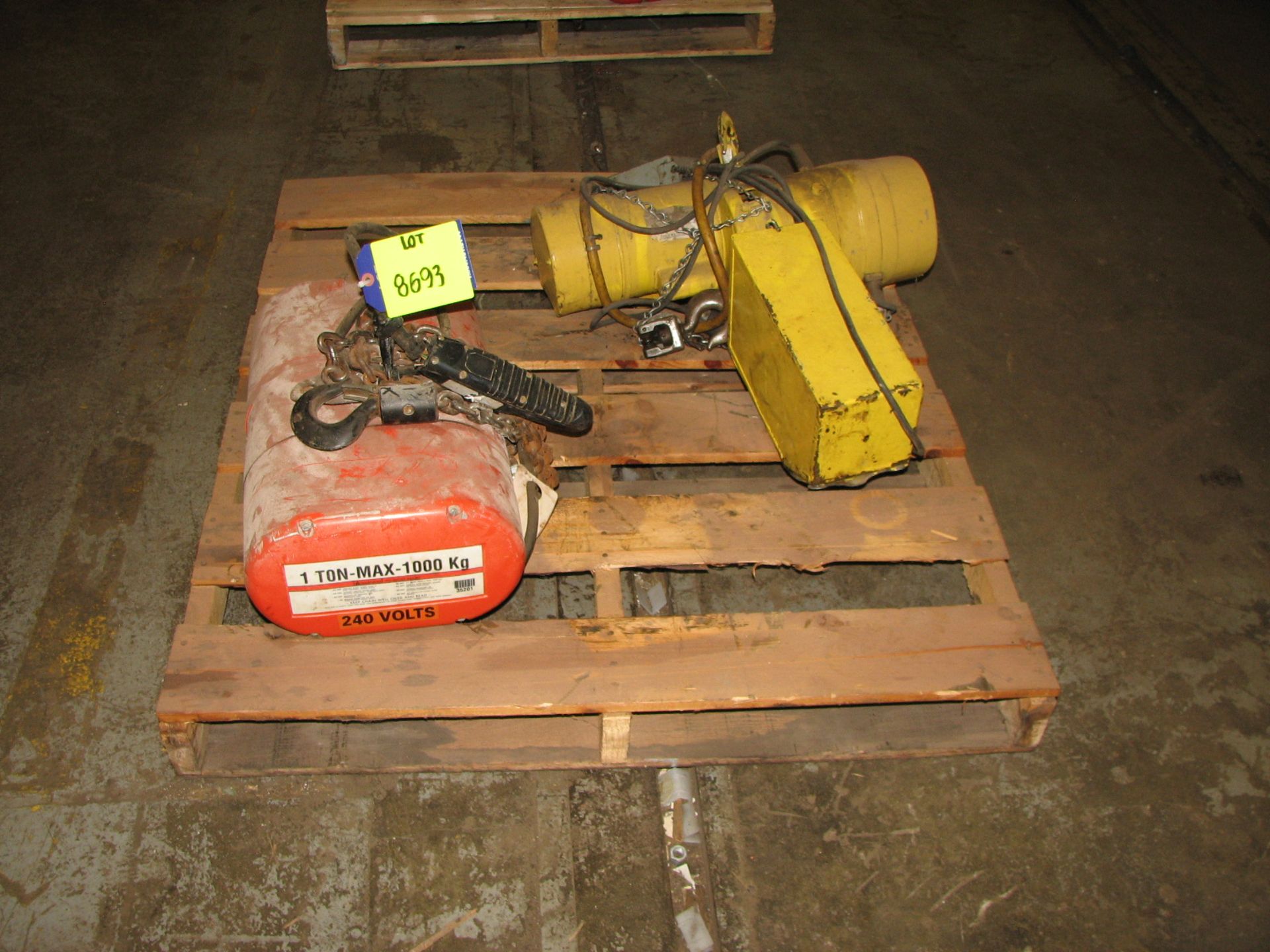 Lot of (2) electric chain hoists, (1) 1/4 ton, (1) 1 ton [Franklin]
