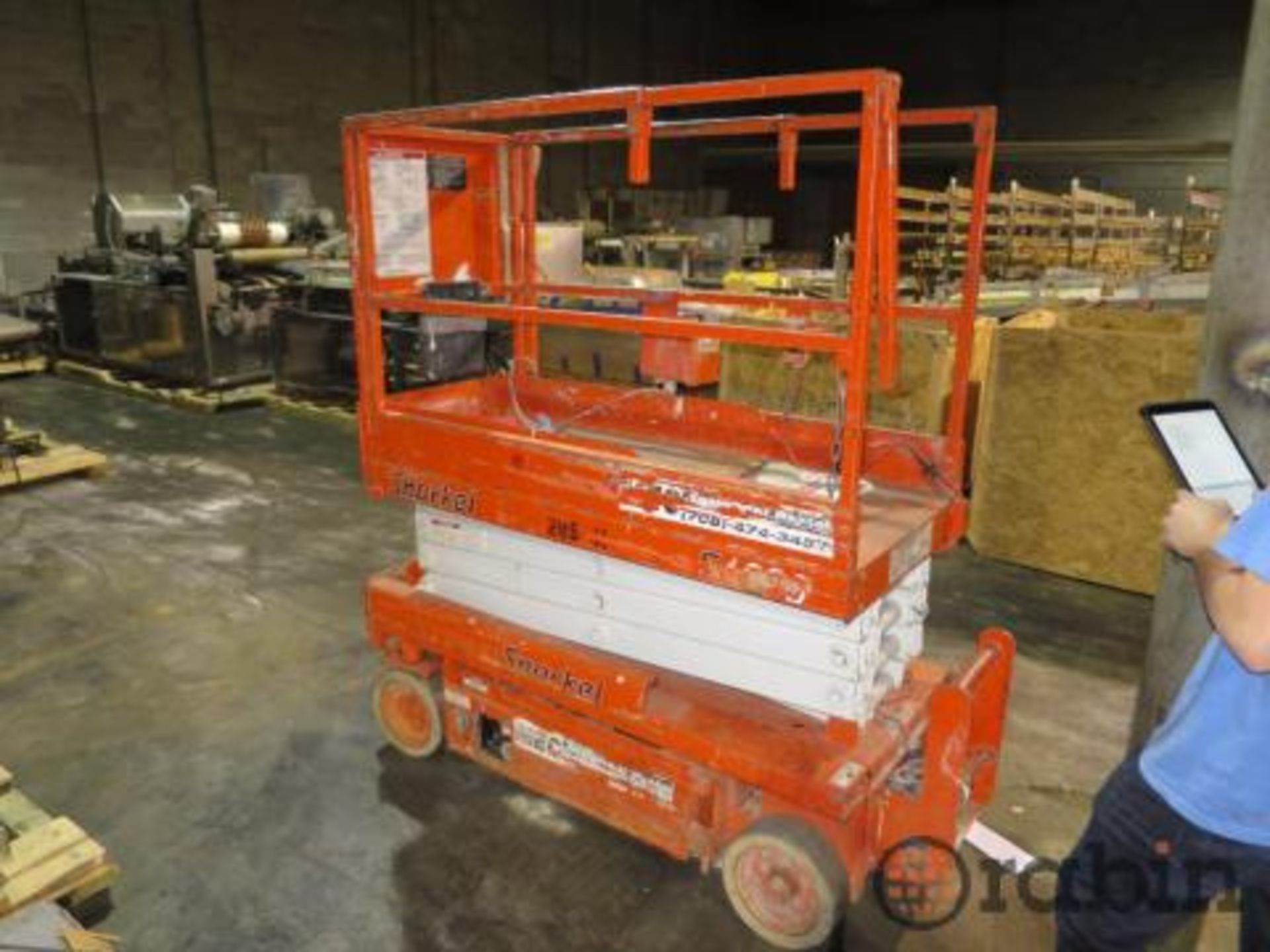 Snorkelift manlift, model S1930, 28" x 64" work platform with extension deck, 500 lb. capacity and - Image 2 of 2