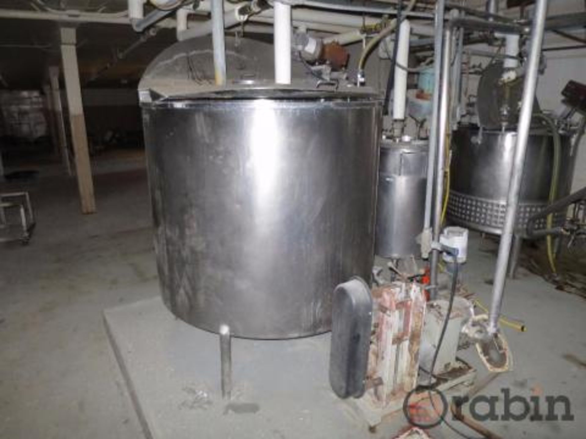 Stainless tank, approx 400 gal., 56" diameter x 46" high, single wall, SBO with connecting - Image 2 of 3