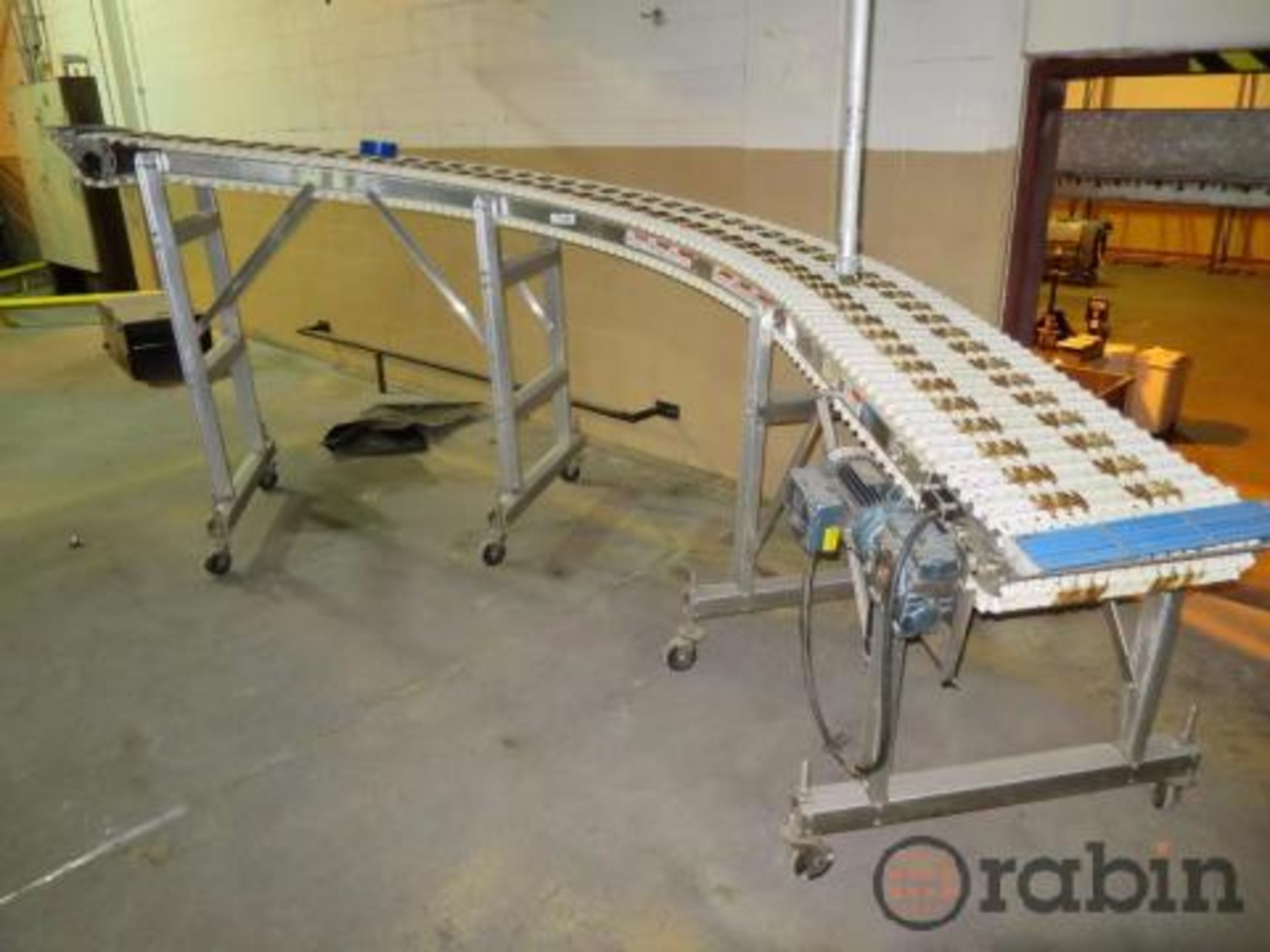 Designer System portable 90 degree decline conveyor, 86 Inch height at high point, 38" at low point, - Image 2 of 3