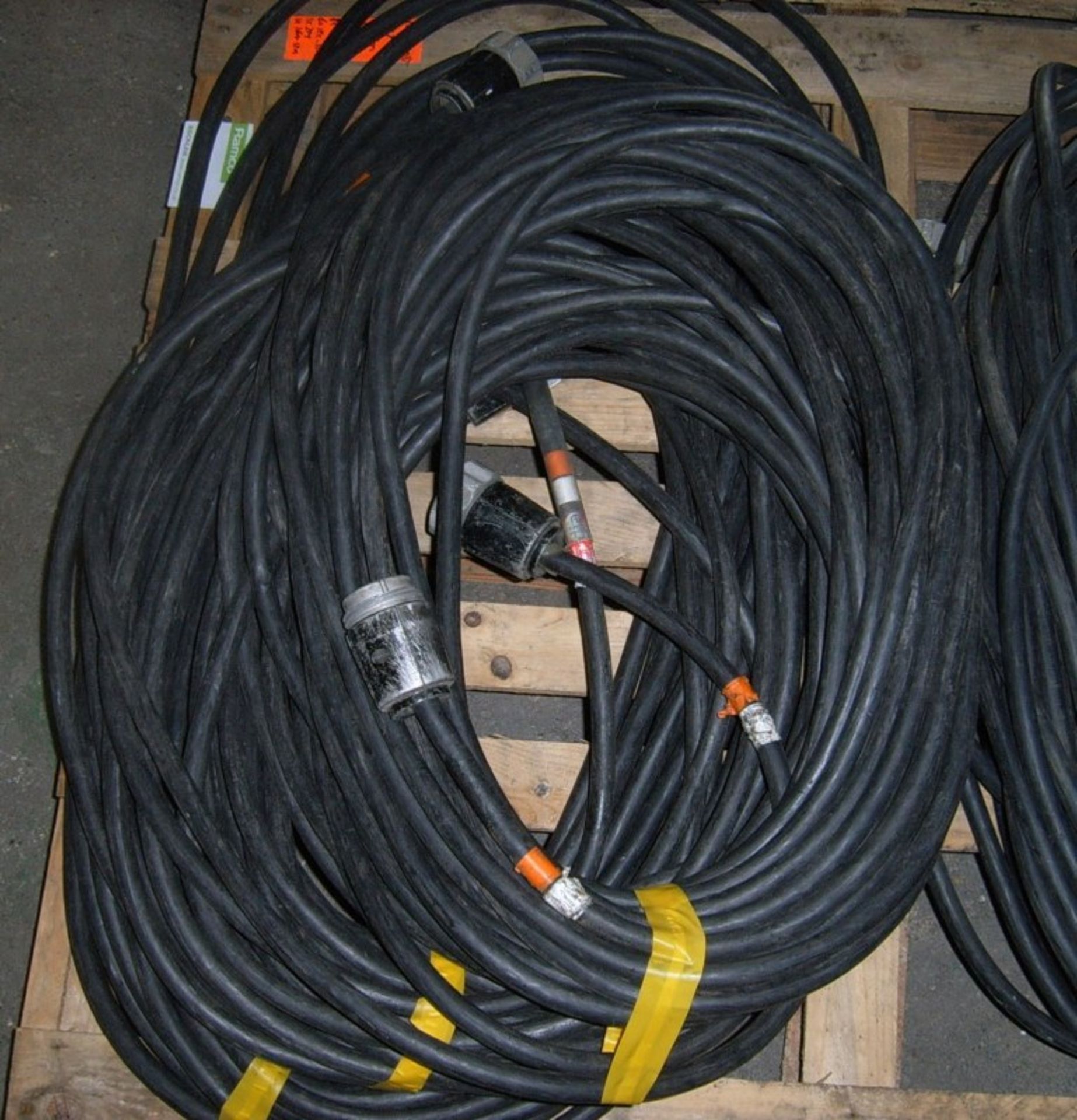 3x 30m 1.5mm² Socapex cable - Black