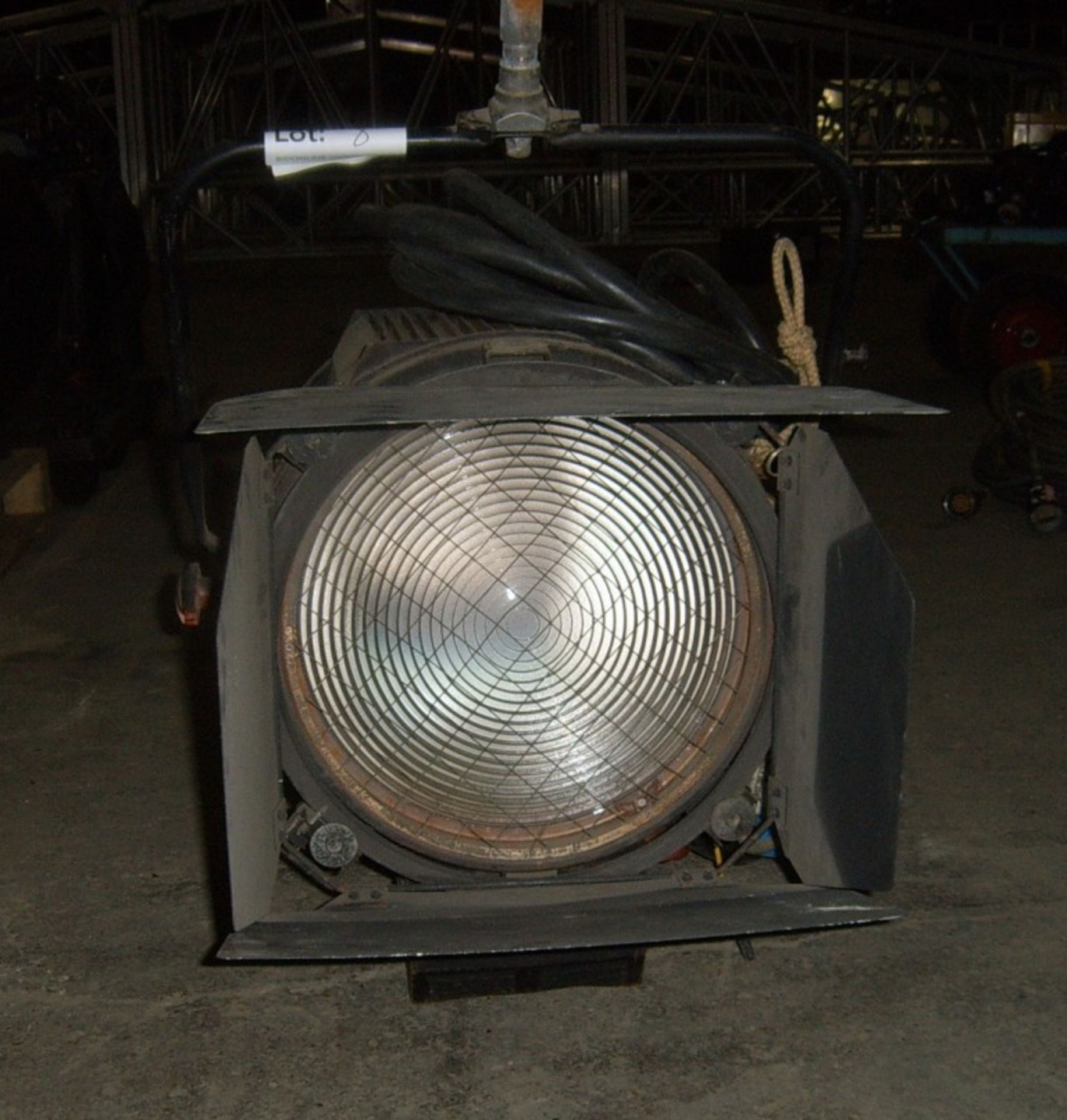 Quartzcolor 10kw Vega Fresnel - No Lamp - Image 2 of 2