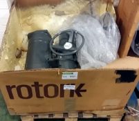 2x Rotork hand operated water pumps - Model: 11AZ