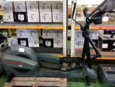 Life Fitness 9100 cross trainer