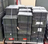 25x Plastic storage boxes