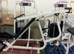 Life Fitness Incline Chest Press gym station