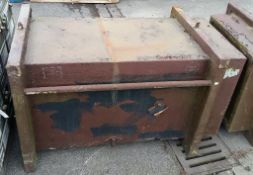 Storage crate