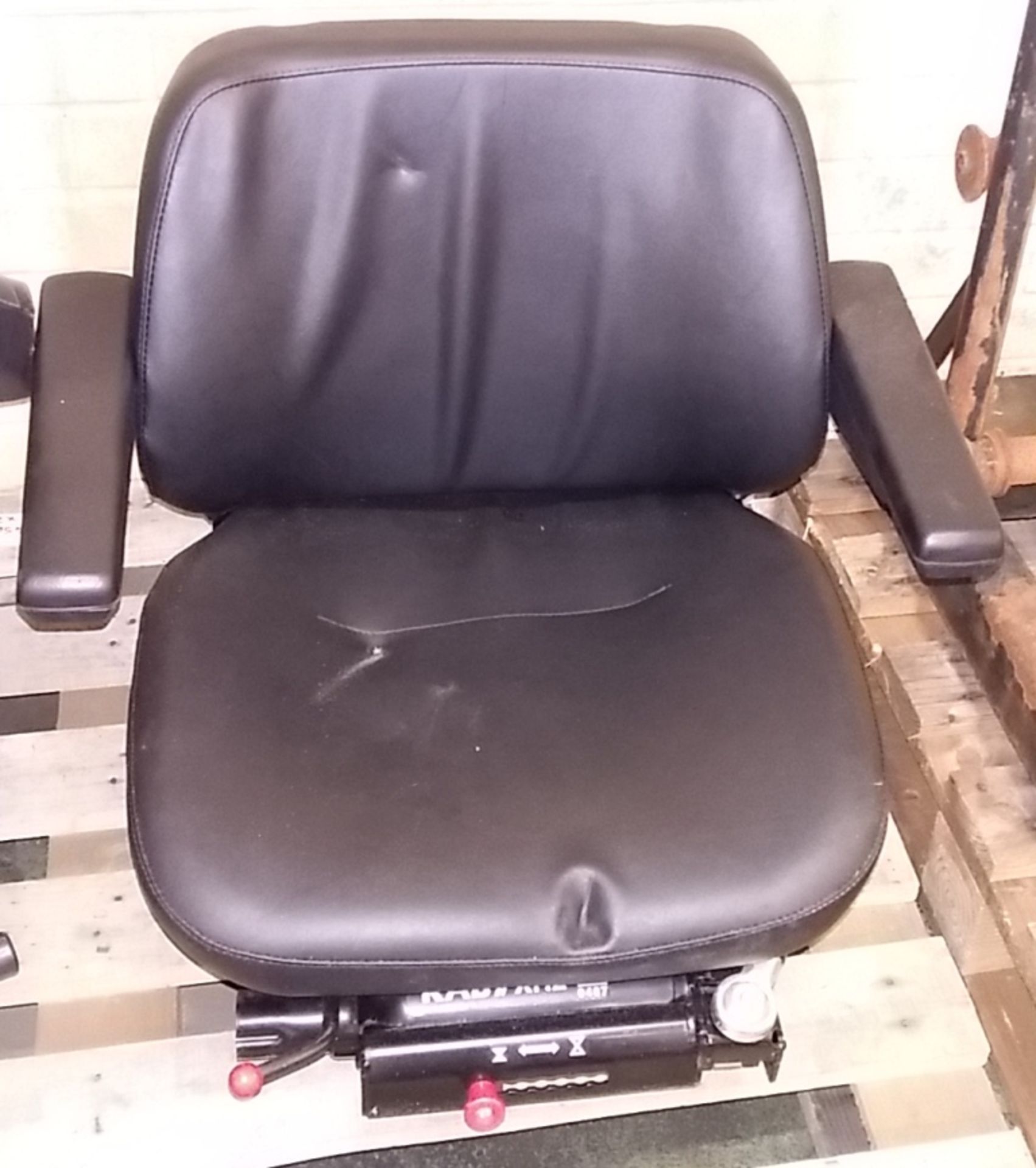 KAB U-series lorry seat assembly - Image 3 of 3