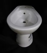 1 x Vitra Layton Floor Standing Bidet, White, 6990