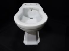 3 x Archiade / Italian Style Bath Neo Classica Floor Standing 1 Taphole Bidet, White