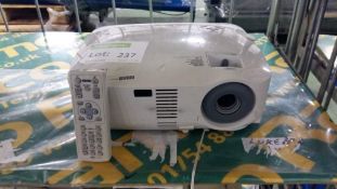 NEC LCD projector VT595