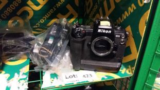 Nikon D1X camera body & charger