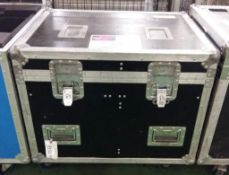 Mac 250 Entour 16A 3300w stage light and transit case