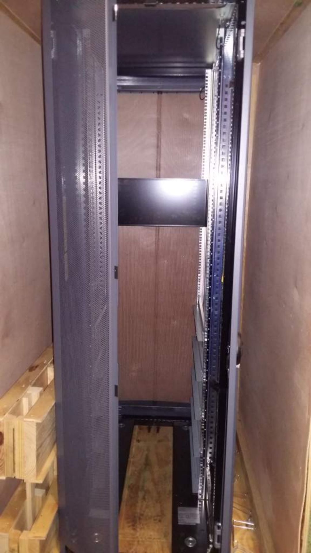 Rittal Net App server cabinet - model NAC-0501 - Image 3 of 3