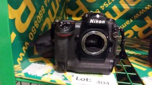 Nikon D2X camera body