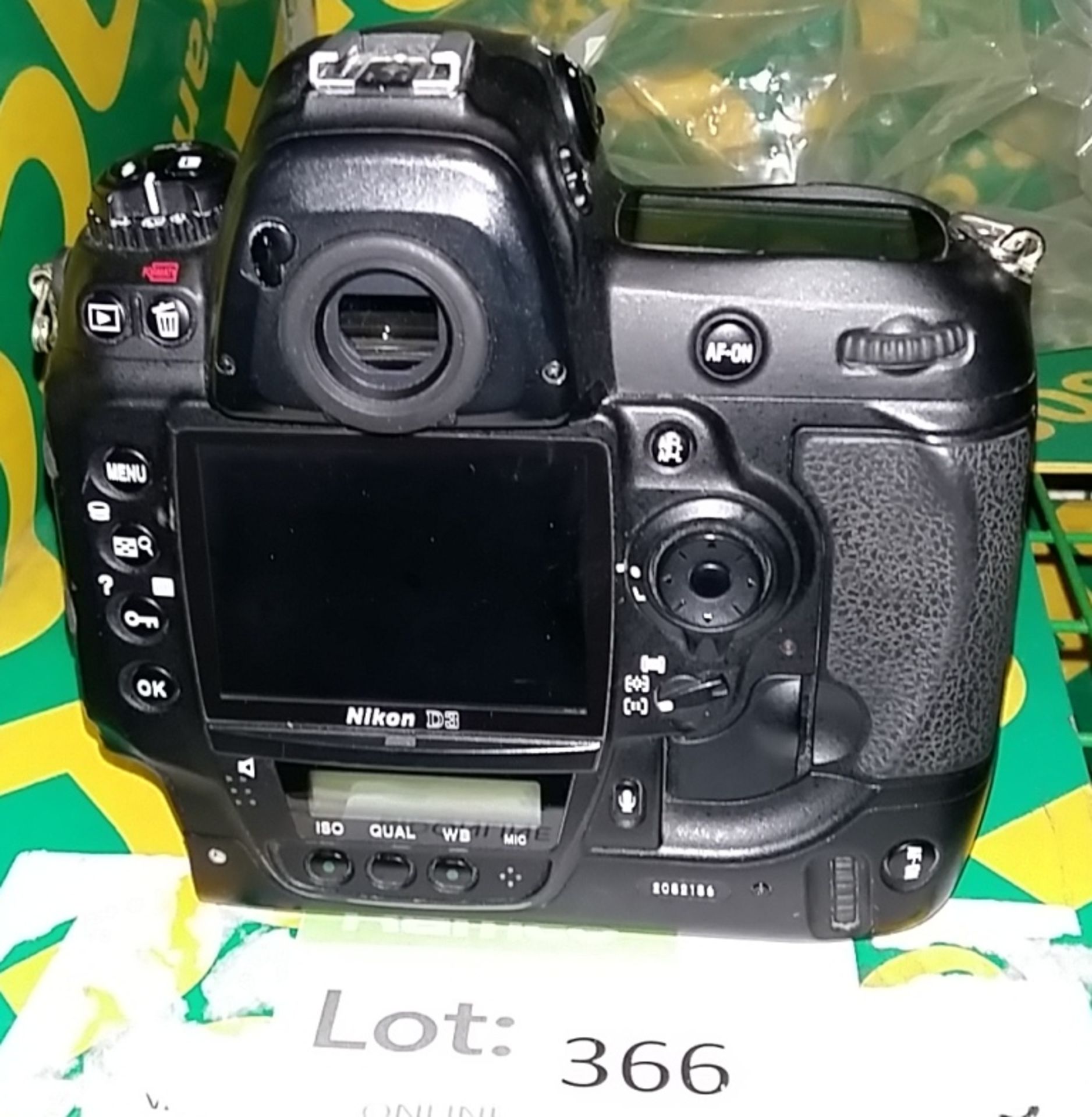 Nikon D3 camera body (no battery) - Image 2 of 2