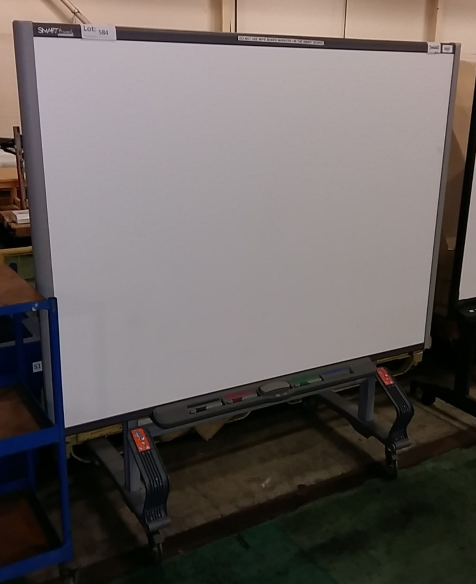Smartboard whiteboard - Image 2 of 2