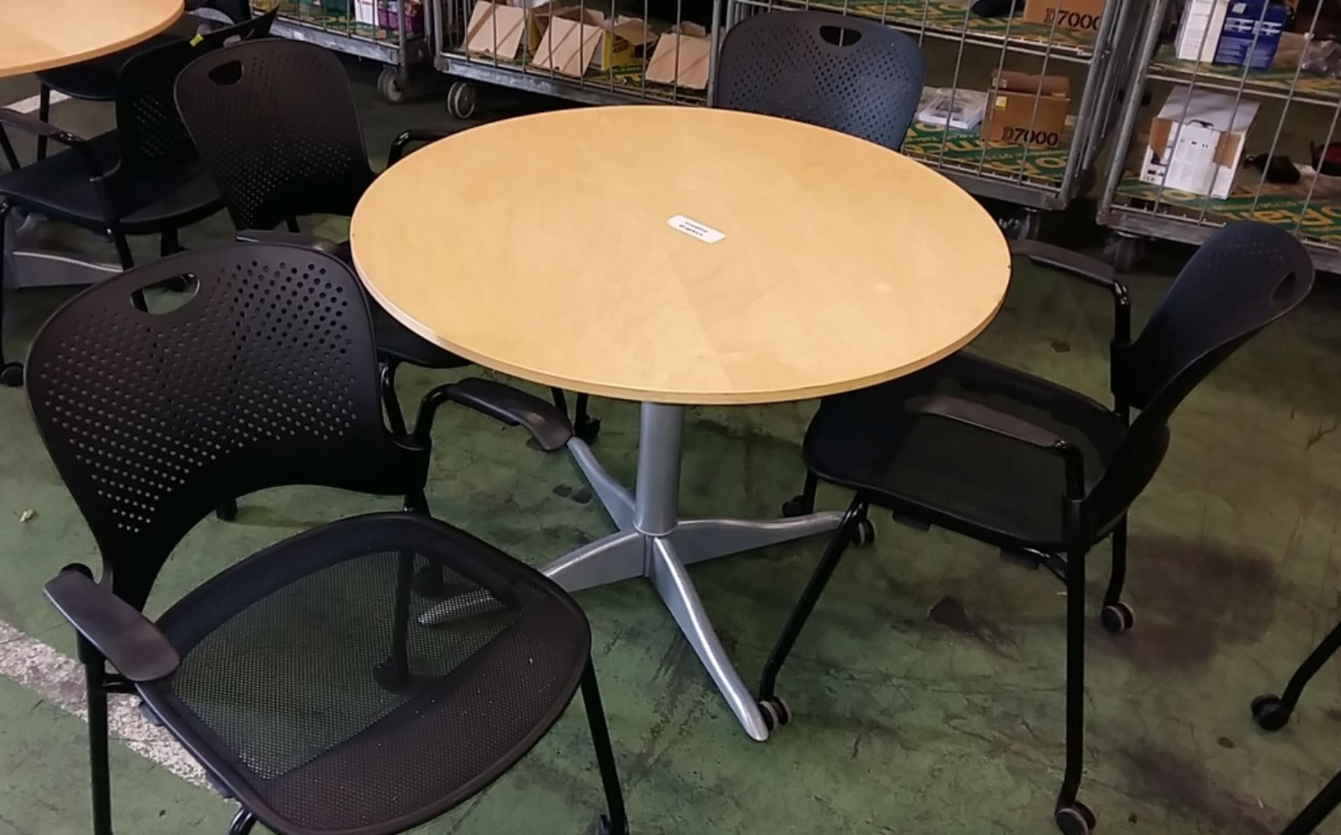 2x Round tables with 8 chairs - Image 3 of 3