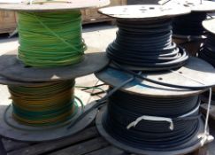 4x Reels of cable (unknown length)