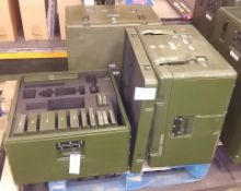 3x Transit cases