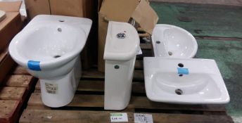 2 x Laufen Gallery WC & 2 basins