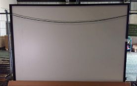 Large projector screen 300 x 188 white
