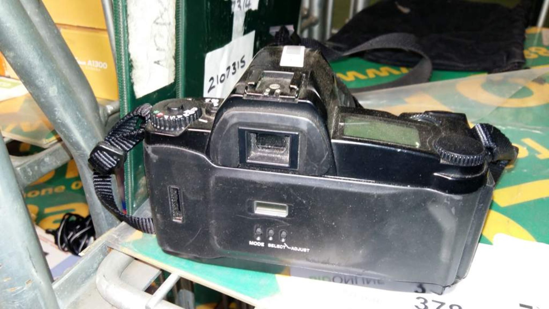 Sigma SA-300 camera, 35-80mm lens, 70-210mm lens - Image 3 of 4