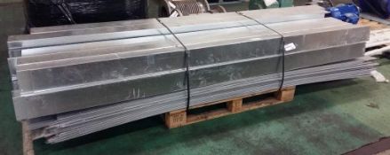 33x Metal trunking sheets