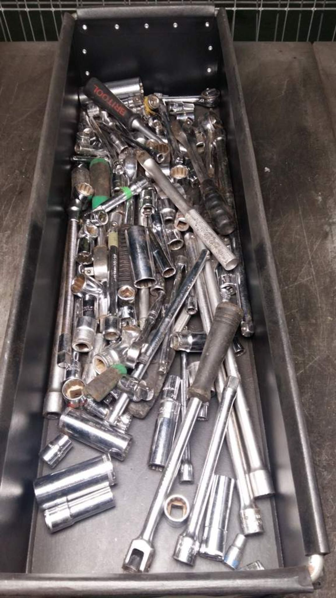 Socket set heads and handles - various sizes - Image 2 of 2
