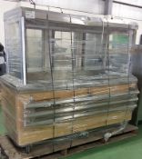 Food servery / display counter