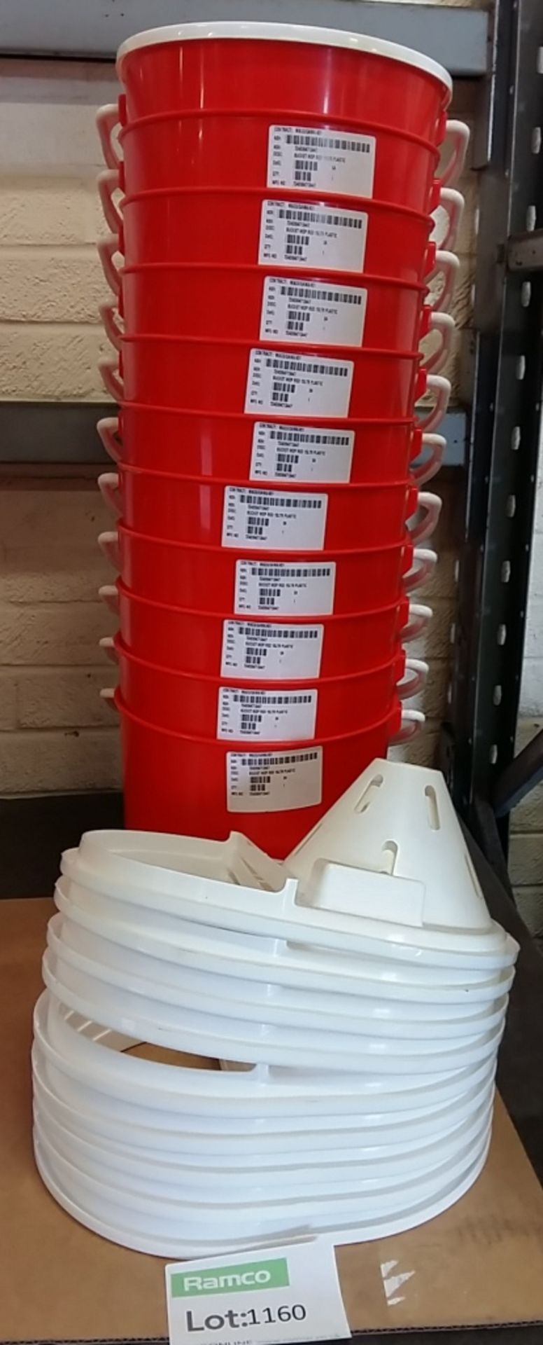 10x Mop buckets & wringers