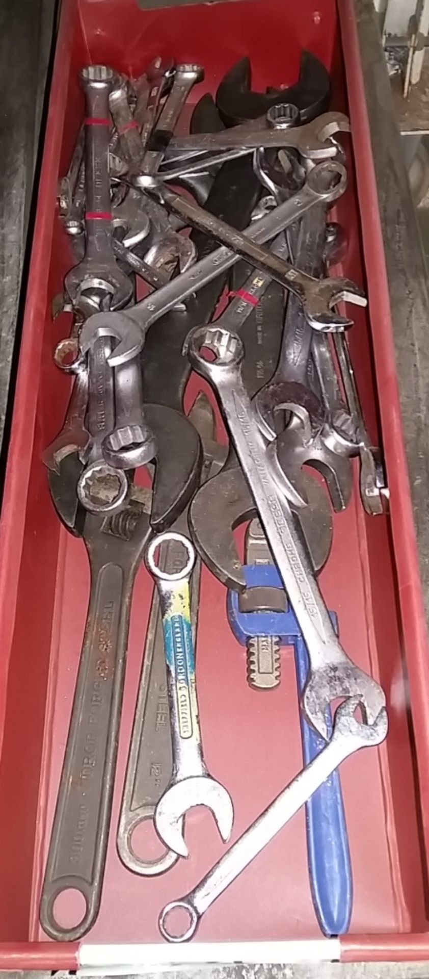 Ring spanners, adjustable wrenches