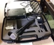 Shure Microphone SM58, Shure T4N receiver / transmitter