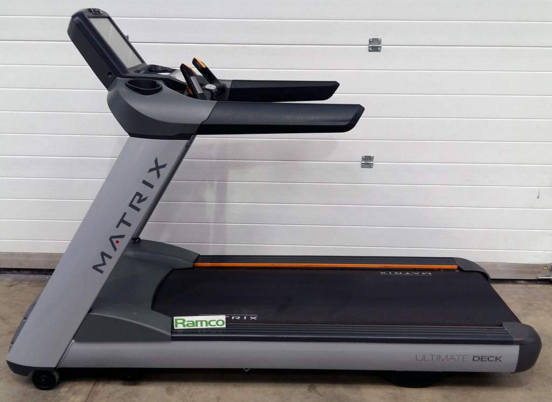 Matrix treadmill with active console Model: T7xe - Max user weight 182kg - 240v - Image 2 of 18