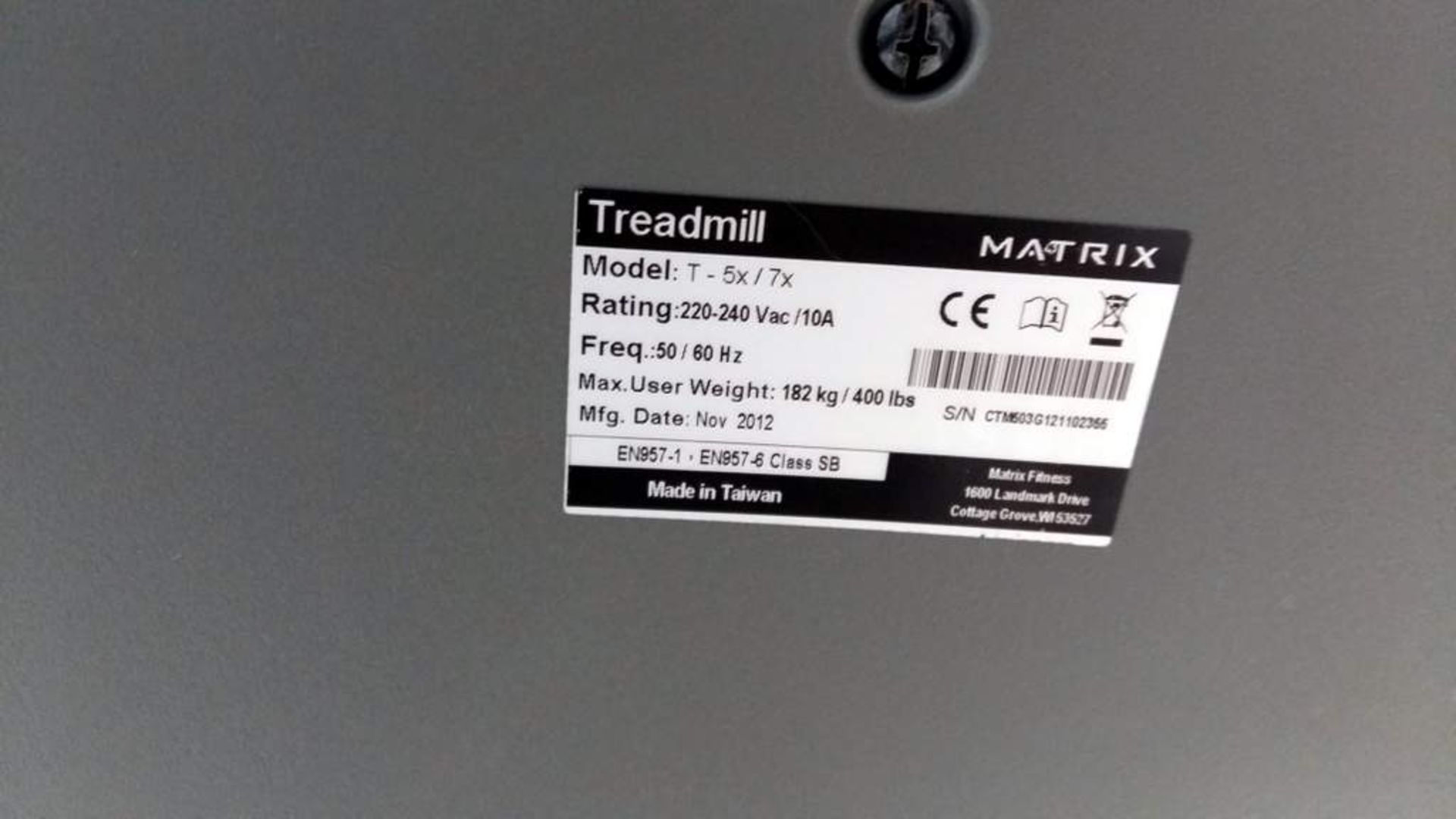 Matrix treadmill with active console Model: T7xe - Max user weight 182kg - 240v - Image 18 of 18