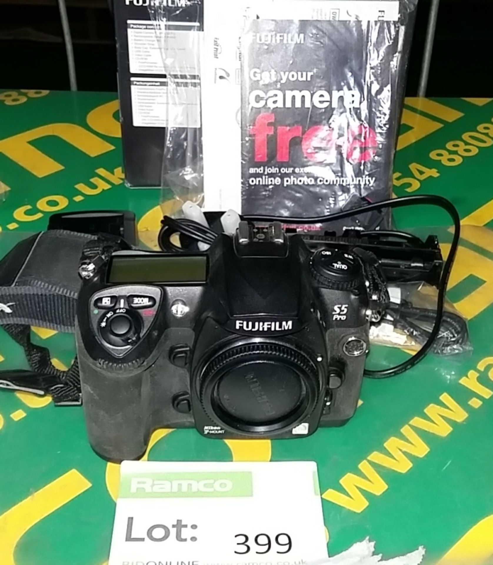 Fujifilm S5 Pro camera (accessories)