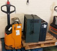 Still EGO18 electric pallet truck (as spares) - Charger, battery