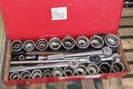 Heavy duty socket set and socket heads in metal carry box