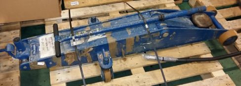 Weber 10000kg trolley jack