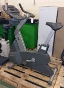 Life Fitness 95ci exercise bike